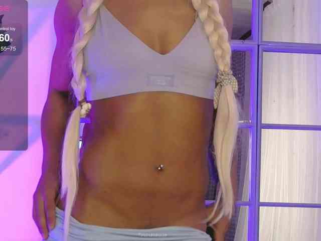 SarahRaiynex webcam