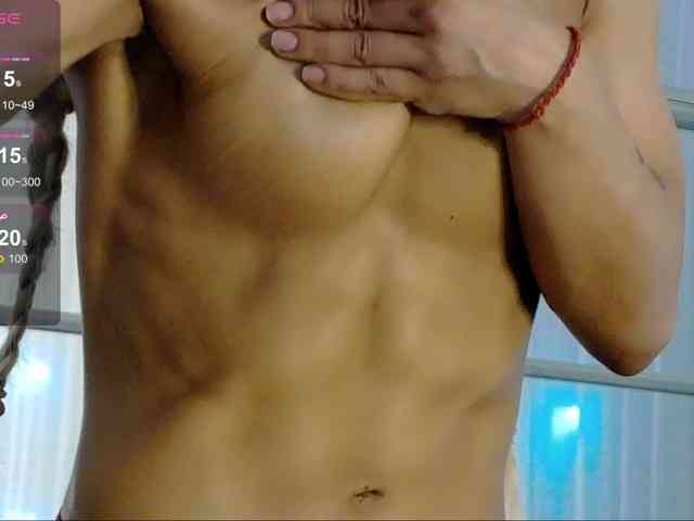 SarahRaiynex webcam