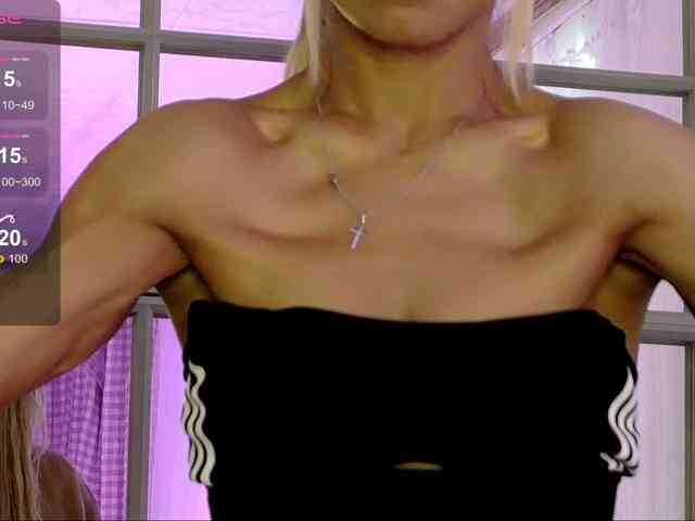SarahRaiynex webcam