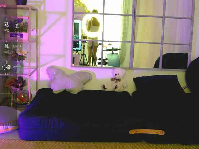 SarahRaiynex webcam