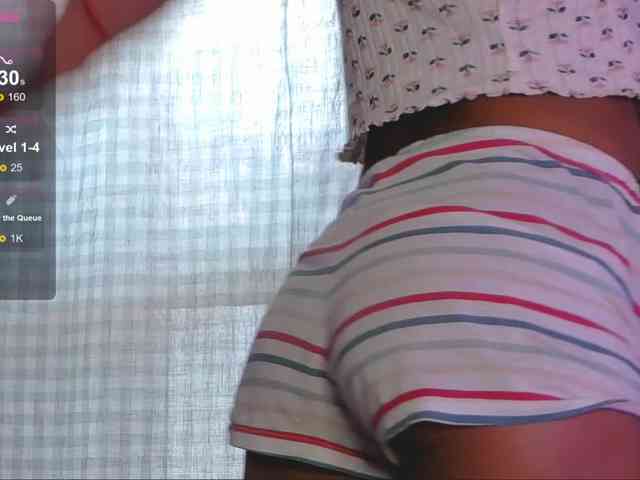 SarahRaiynex webcam