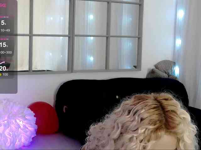 SarahRaiynex webcam