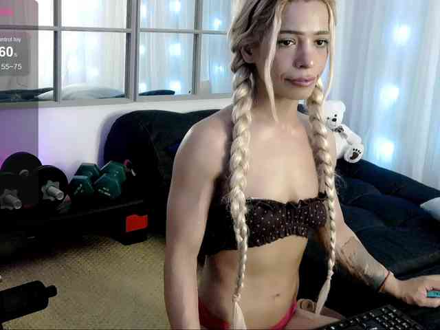 SarahRaiynex webcam