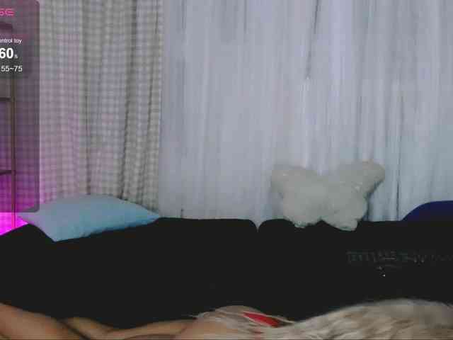 SarahRaiynex webcam
