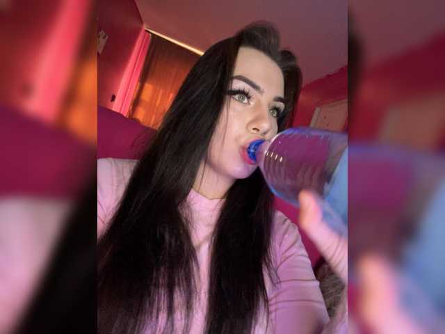 Family707 live cam on BongaCams