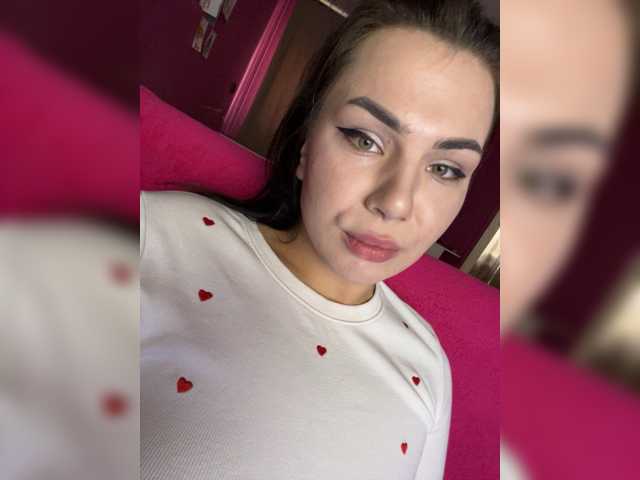 Family707 live cam on BongaCams