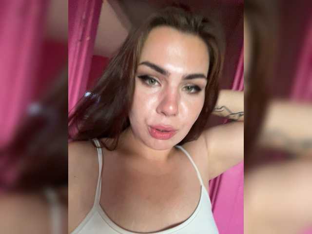 Family707 live cam on BongaCams