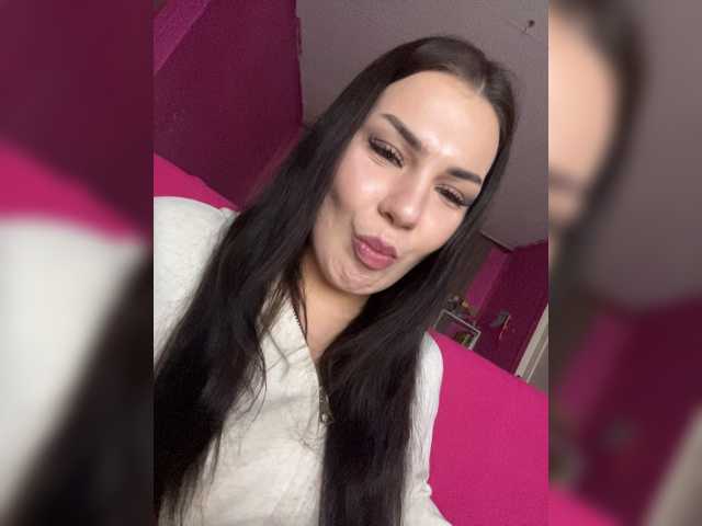 Family707 live cam on BongaCams