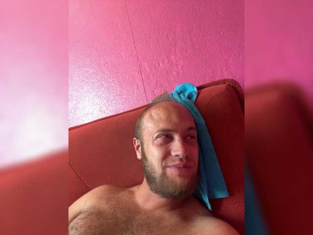Family707 live cam on BongaCams