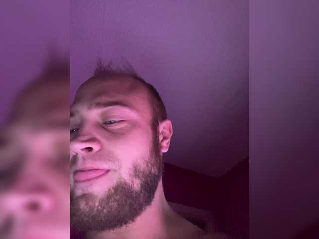 Family707 live cam on BongaCams
