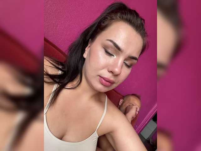 Family707 live cam on BongaCams