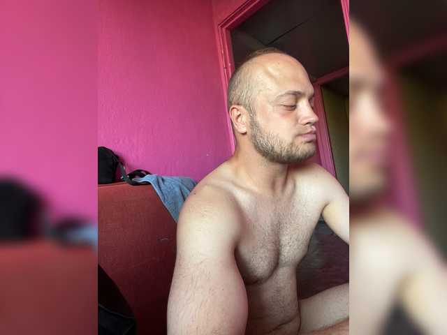 Family707 live cam on BongaCams