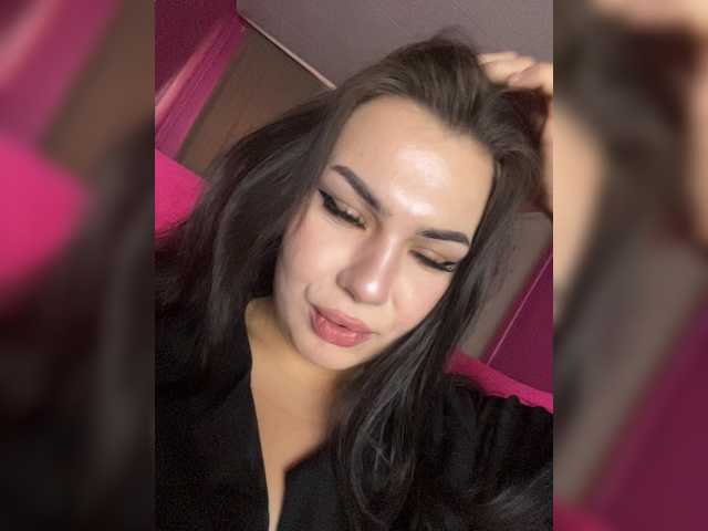 Family707, live now on BongaCams