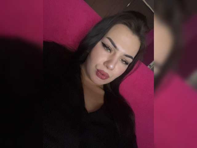 Family707, live now on BongaCams