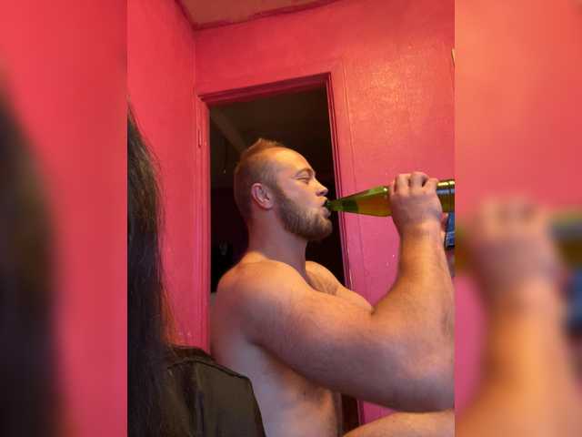 Family707 live cam on BongaCams