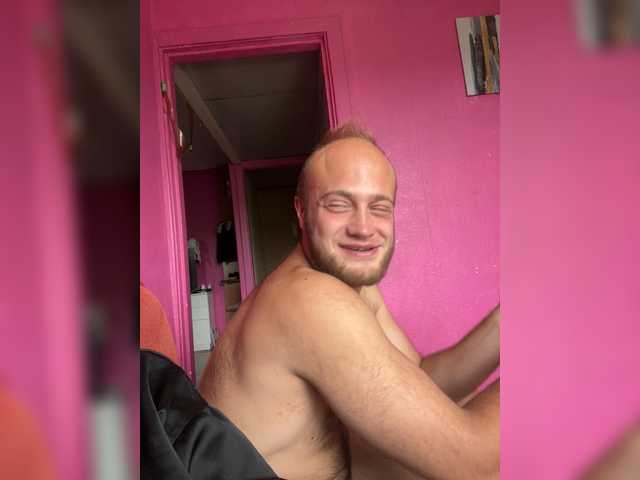 Family707 live cam on BongaCams