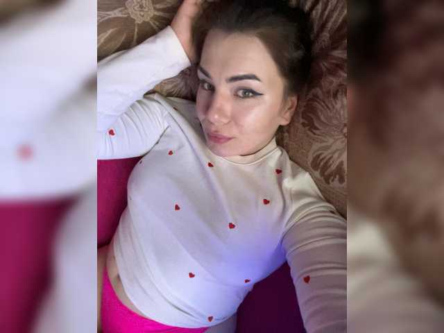 Family707 live cam on BongaCams