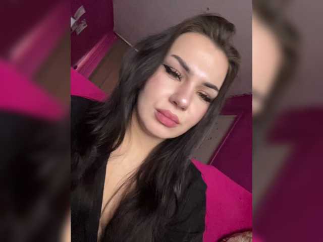 Family707, live now on BongaCams