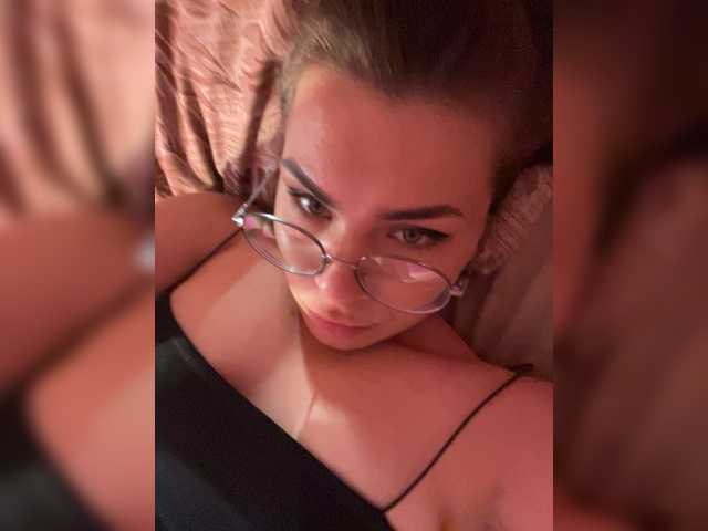 Family707 live cam on BongaCams