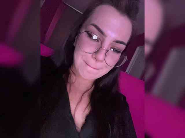 2LILMOMMY2 webcam