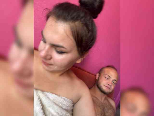 Family707 Live Webcam on BongaCams