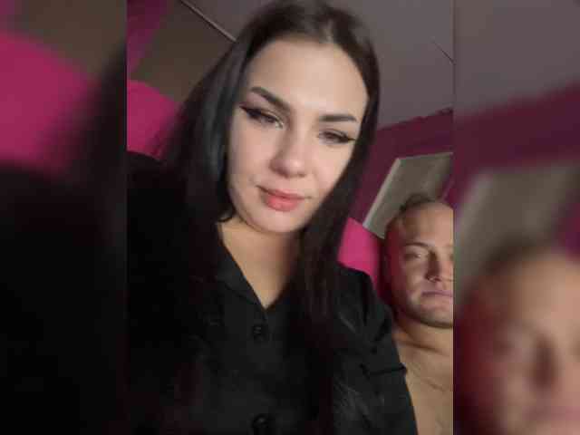Family707's cam show statistics and live stream