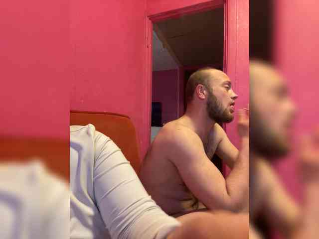 Family707 Live Webcam on BongaCams