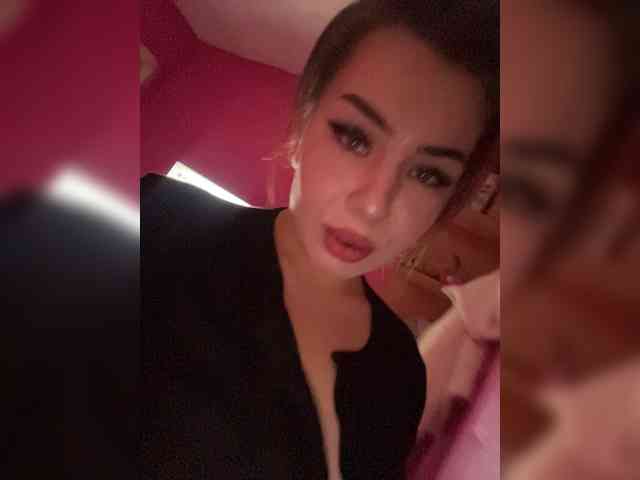 2LILMOMMY2 webcam