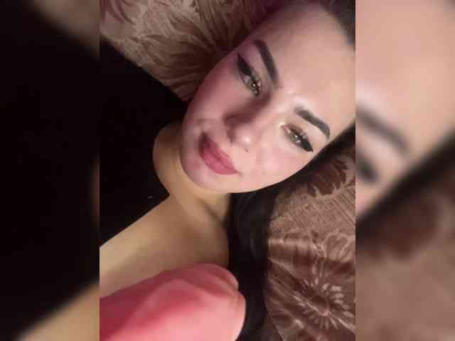 2LILMOMMY2 webcam