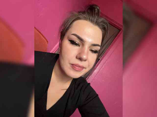 2LILMOMMY2 webcam