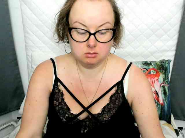 BonnieFlirt webcam