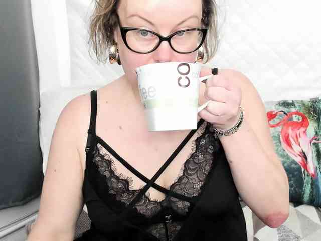 BonnieFlirt webcam