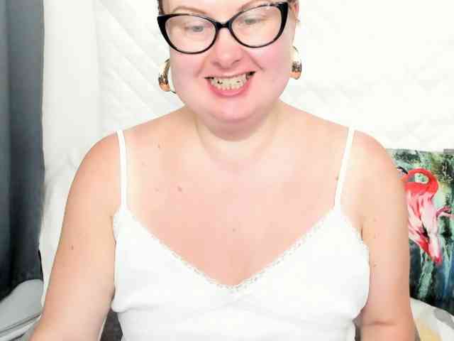 BonnieFlirt webcam