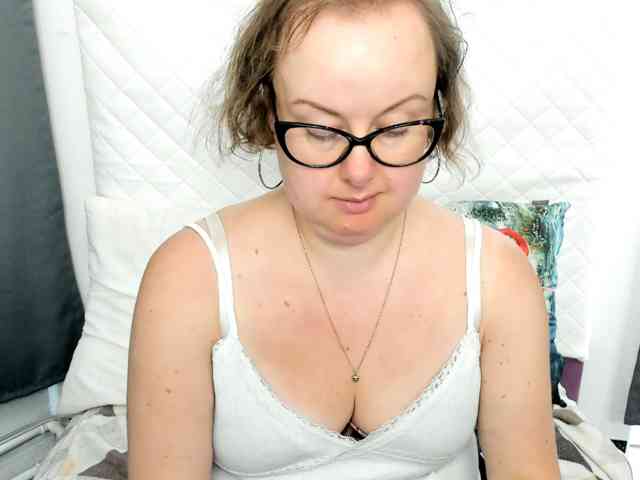 BonnieFlirt webcam