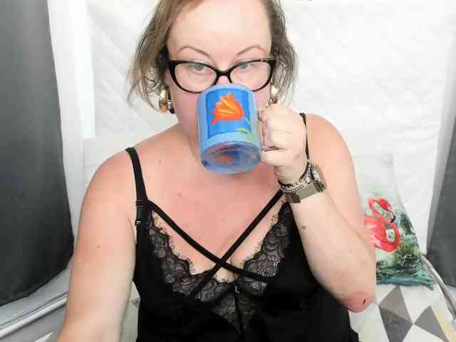 BonnieFlirt webcam