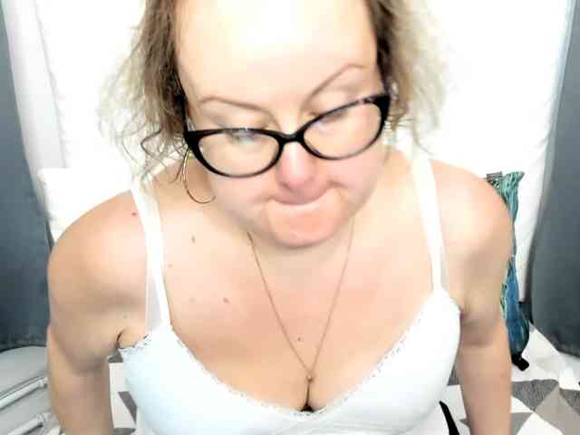 BonnieFlirt