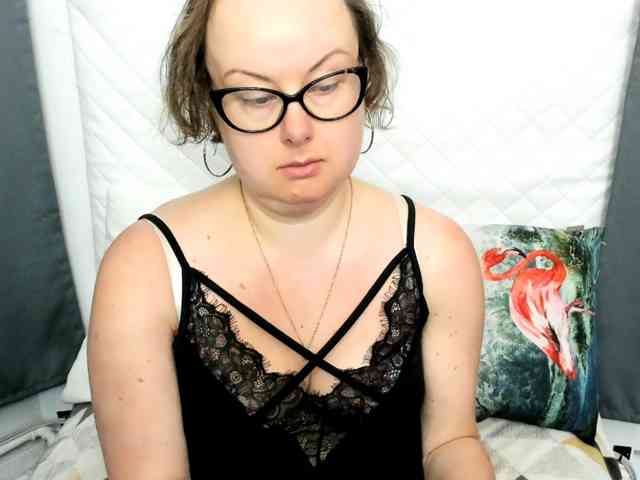 BonnieFlirt webcam