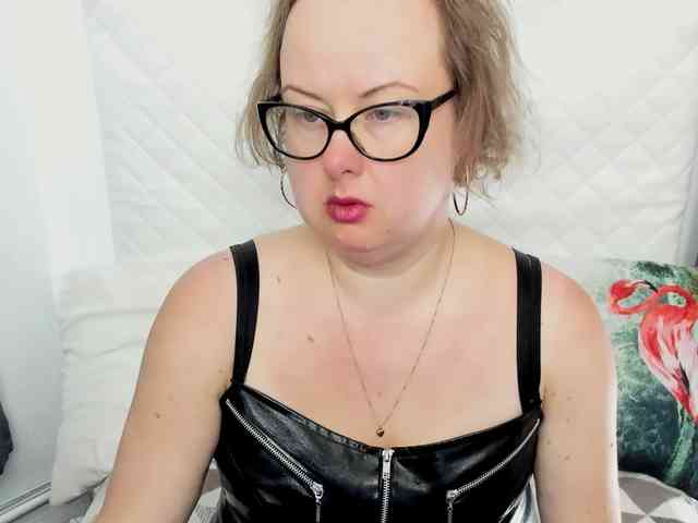 BonnieFlirt webcam