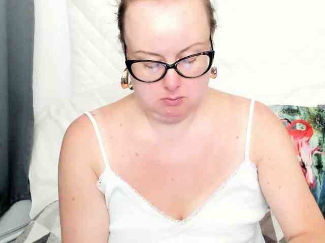 BonnieFlirt webcam