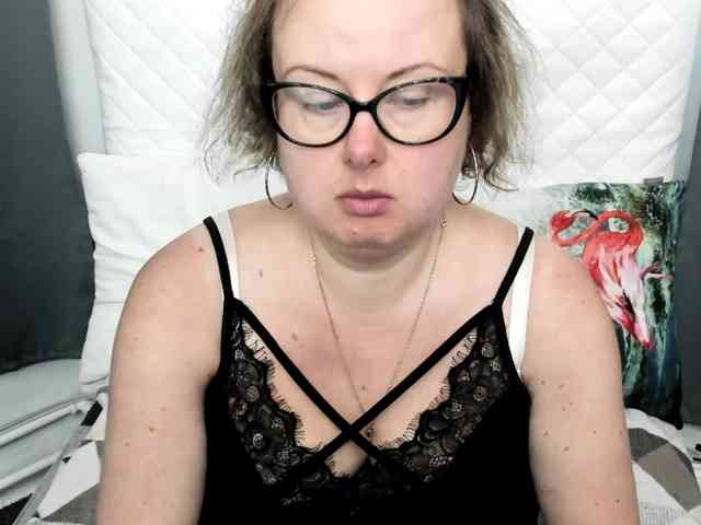 BonnieFlirt webcam