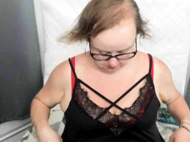 BonnieFlirt webcam