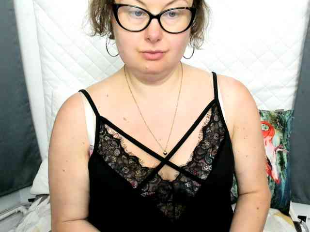 BonnieFlirt webcam