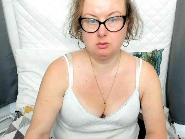 Model: BonnieFlirt