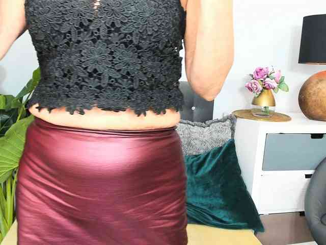 CrystalWomenX's webcam live show