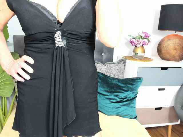 CrystalWomenX webcam