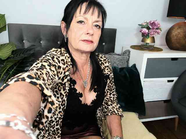 porn webcam free CrystalWomenX