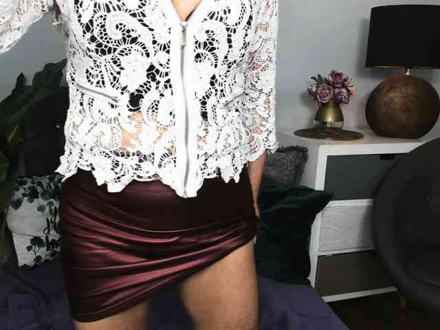 CrystalWomenX webcam