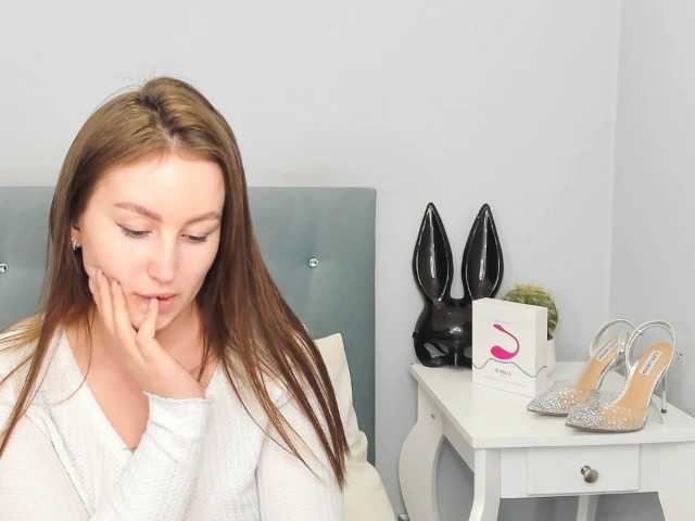 le modèle DonnaGirlX est en webcam porno dans un show sur le site bongacams, il possède les tags suivants: White/Caucasian,Brunette,Shaved