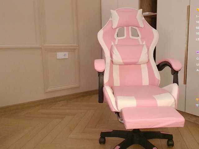 hellewkitty, en directo ahora en BongaCams