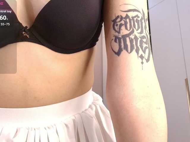 hellewkitty live cam on BongaCams